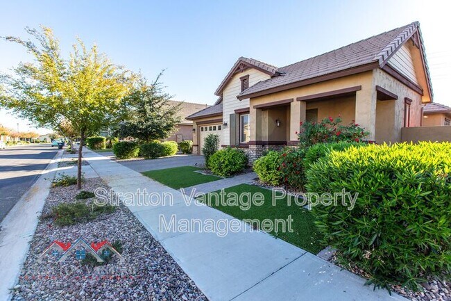 Building Photo - 4179 E Cynthia St