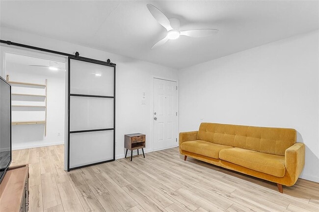 Building Photo - 1840 Burton Dr