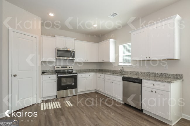 Foto del edificio - 3529 Bridgewood Dr