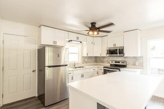 Building Photo - 76-6194-6194 Mania Ln