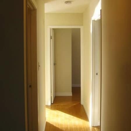 Building Photo - 116 University Av W