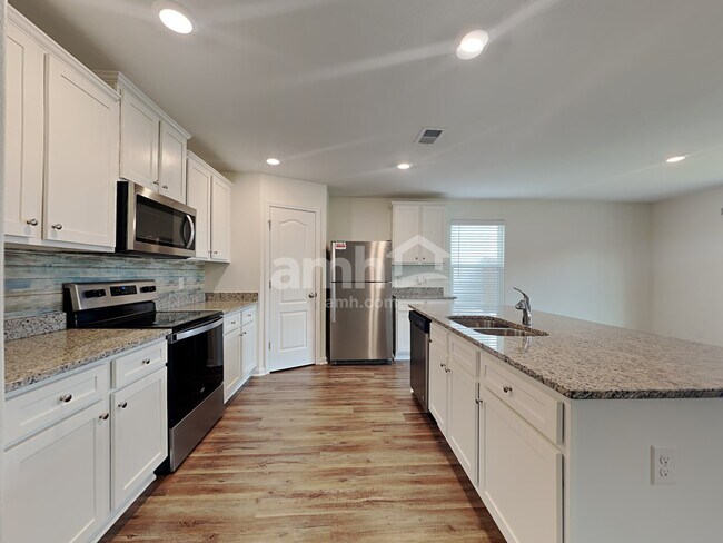 Foto del edificio - 2065 Southlea Dr