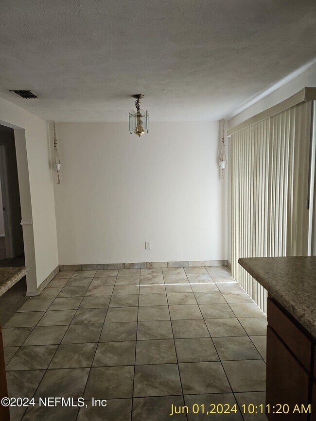 Building Photo - 1647 Lisa Dawn Dr