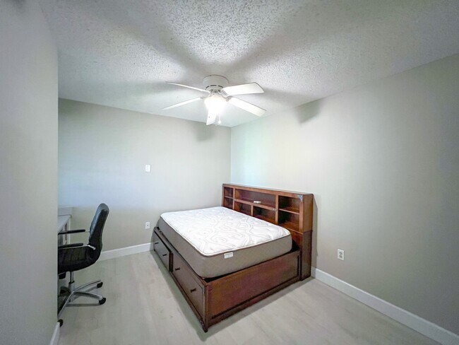 Foto del edificio - 2601 SW Archer Rd