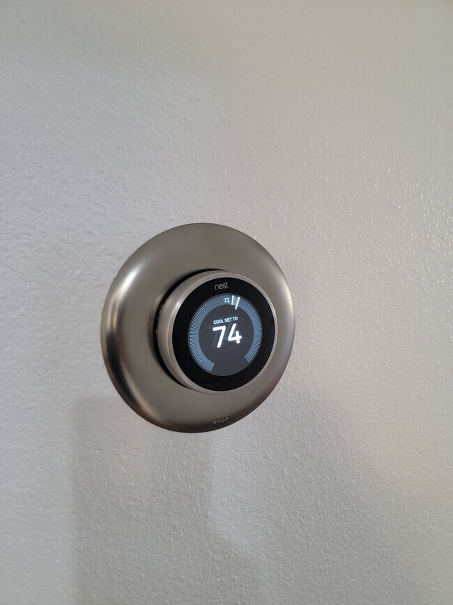 termostato y seguridad para el hogar de nido - 529 N Cordova St