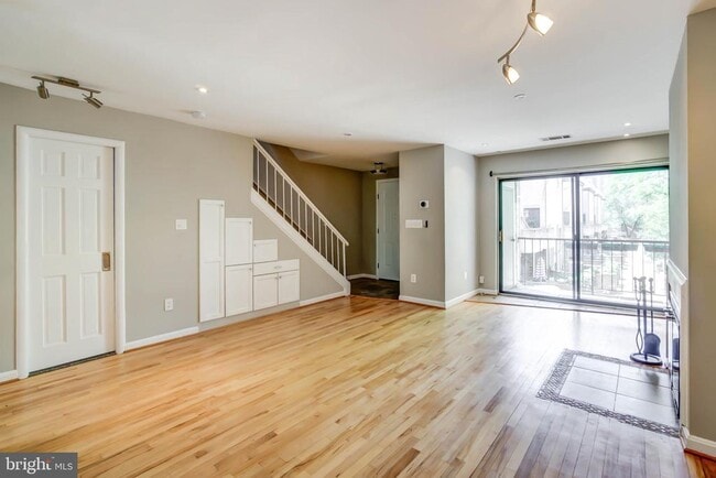 Building Photo - 1325 13th St NW
