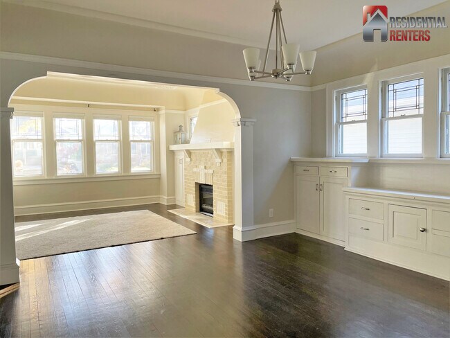 Foto del edificio - 2369 N 61st St