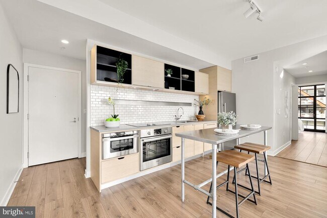 Foto del edificio - 2030 8th St NW