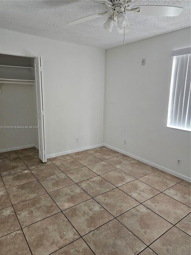Foto del edificio - 8475 SW 156th Ct