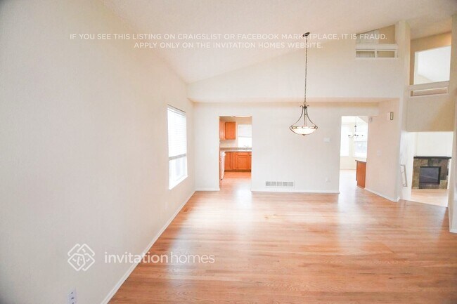Foto del edificio - 1572 Beacon Hill Dr