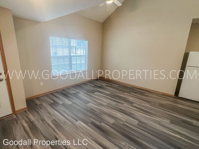 Building Photo - 3 br, 2.5 bath House - 4318 152nd Court