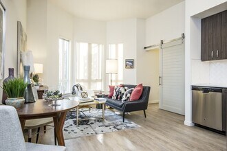 Interior Photo - 11 Marché Apartments