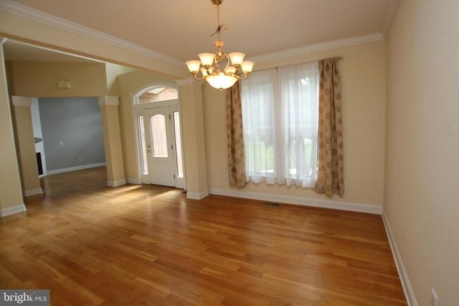 Building Photo - 3 Good Hope Ct