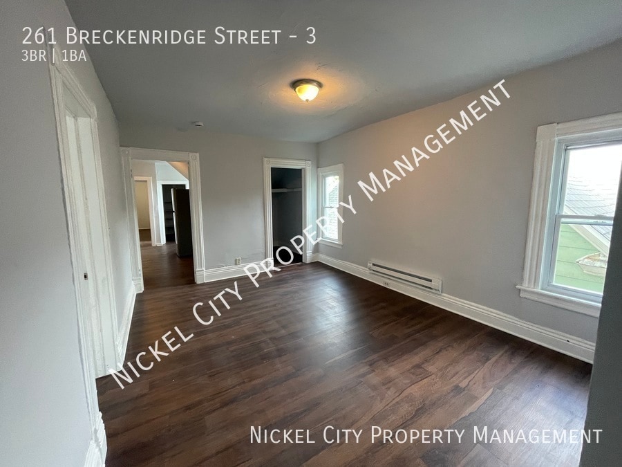 Foto principal - 261 Breckenridge St