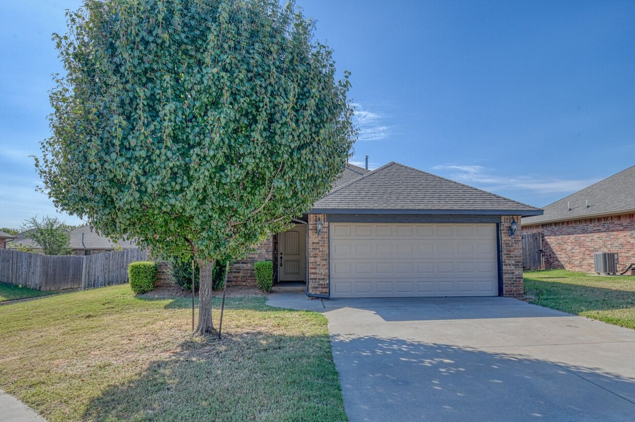 Foto principal - Beautiful home in Johnson Farms Addition!