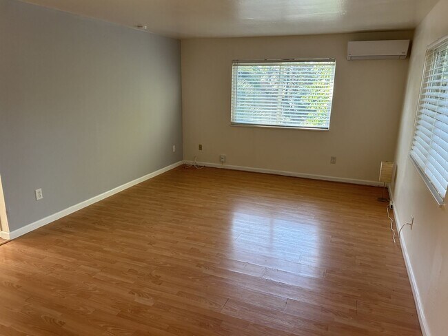 Foto del edificio - 114 Carolina St