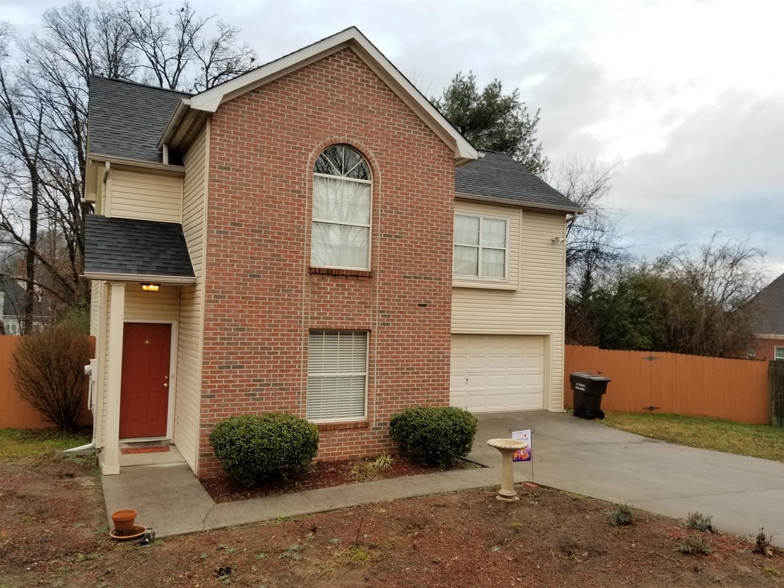 Primary Photo - 8205 Mecklenburg Ct