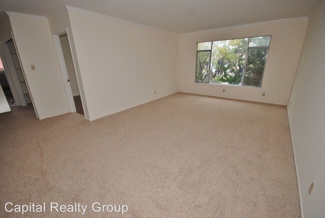 Building Photo - 516 E Hillsdale Ct