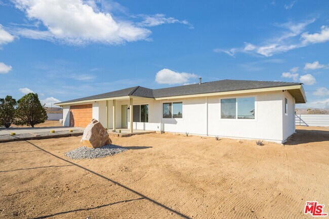 Building Photo - 1031 Sunset Mesa