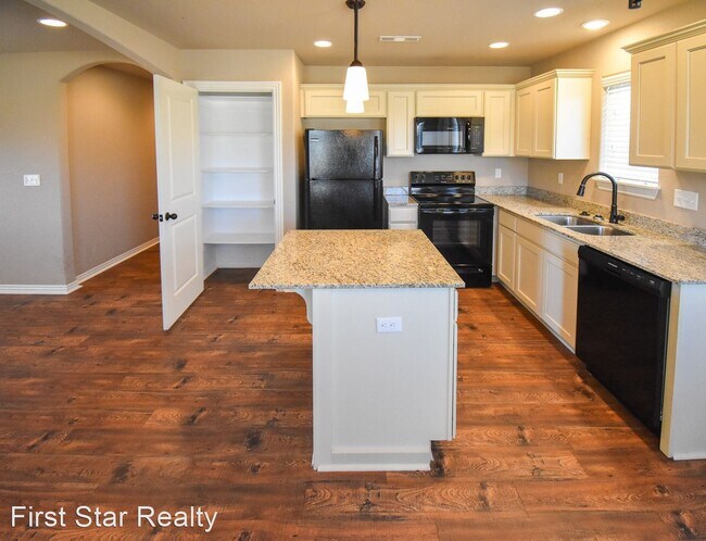 Building Photo - 3 br, 2 bath House - 960 Seabiscuit Drive
