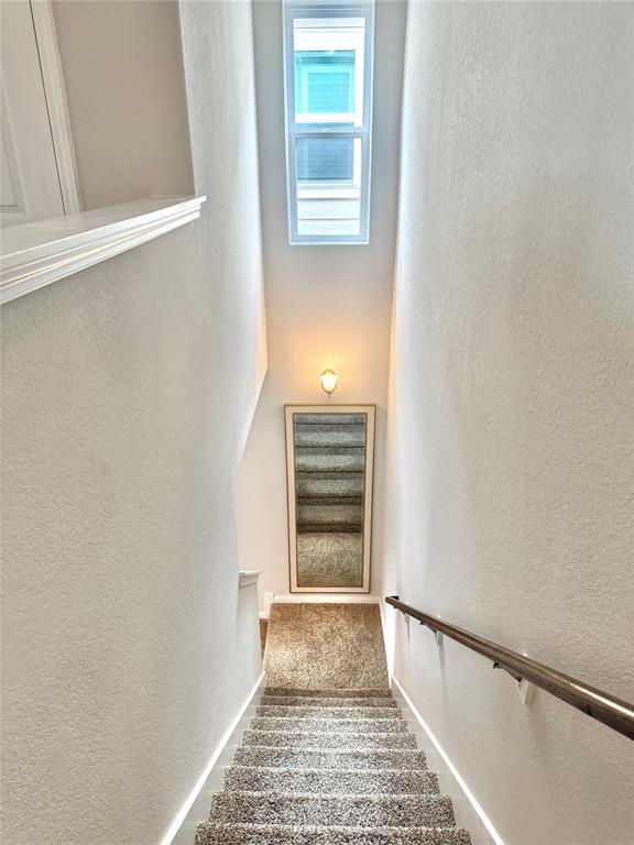 Building Photo - 24811 Landolfi Dr