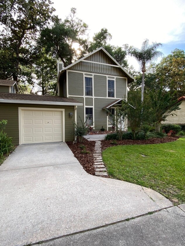 2068 WINTERBOURNE W St, Orange Park, FL 32073 House Rental in Orange