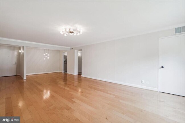 Building Photo - 7621 Tremayne Pl