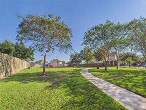 Building Photo - 3318 Field Manor Ln