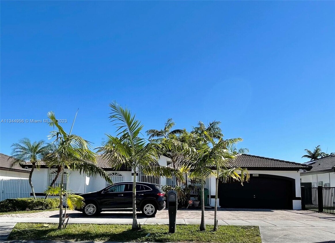 1063 SW 142nd Ave, Miami, FL 33184 House Rental in Miami, FL
