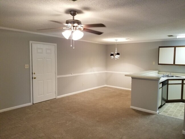 Foto del edificio - 109 Stratford Dr