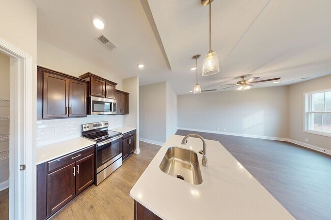 Building Photo - 447 Mattingly Dr