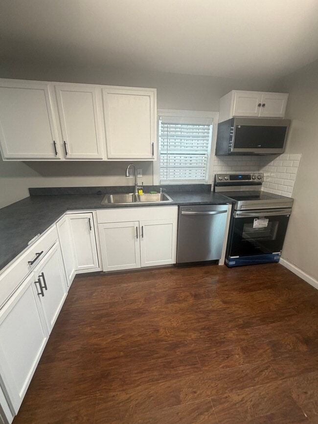 Building Photo - 1153 Sullivant Ave