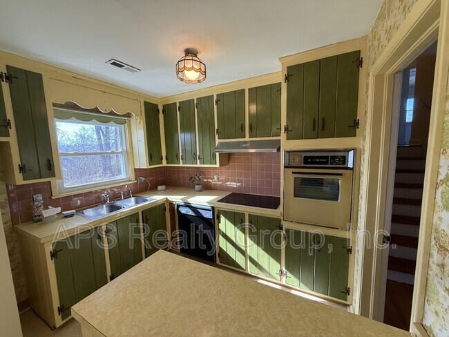 Foto del edificio - 4924 Stonington Rd SW