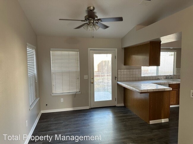 Foto del edificio - 3 br, 2 bath House - 1038 S. Tracy St.