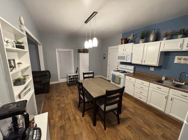 Foto del edificio - Stewart Ave Apartment #2