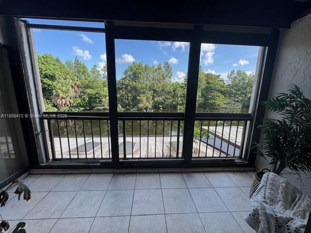 Foto del edificio - 9709 N New River Canal Rd