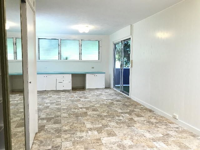 Building Photo - 397 Anolani St