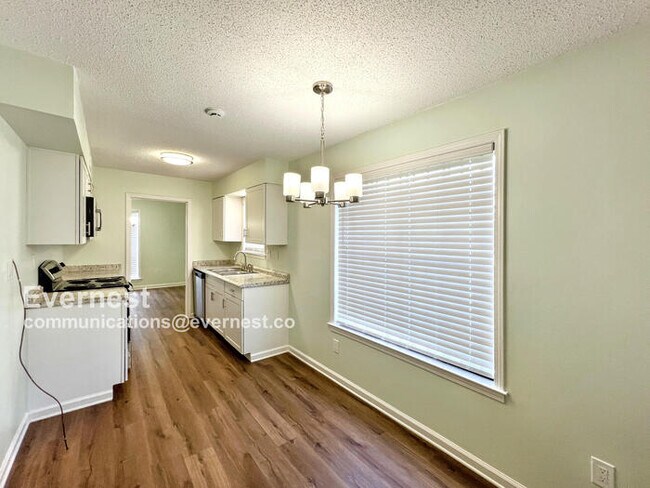 Foto del edificio - 5397 Yale Rd