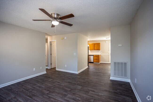 2HAB, 1BA - 1.060 ft² - Woodland Manor