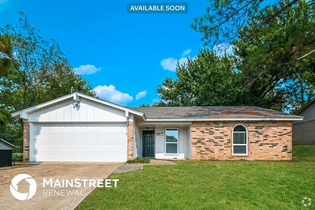 Building Photo - 2507 Hilldale Blvd