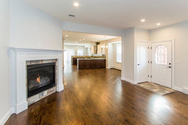 Photo - 450 4th St Townhome