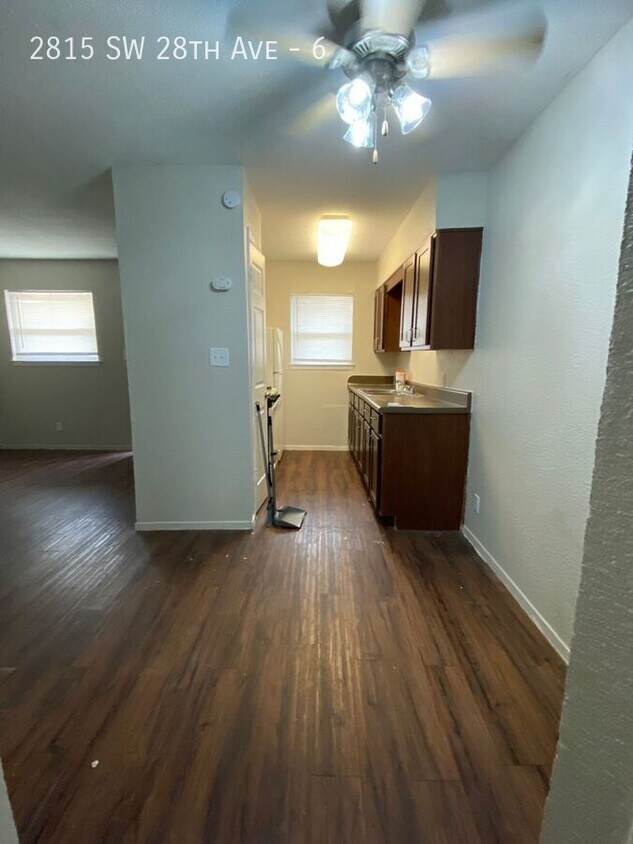 Foto principal - 2815 SW 28th Ave