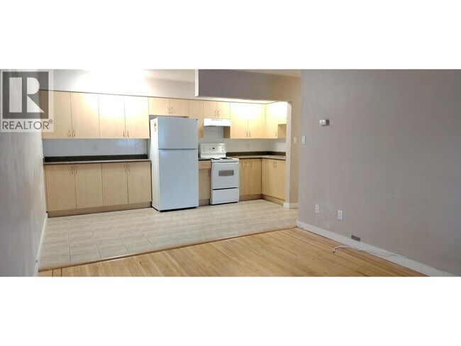 Photo du bâtiment - 6709 Sussex Ave