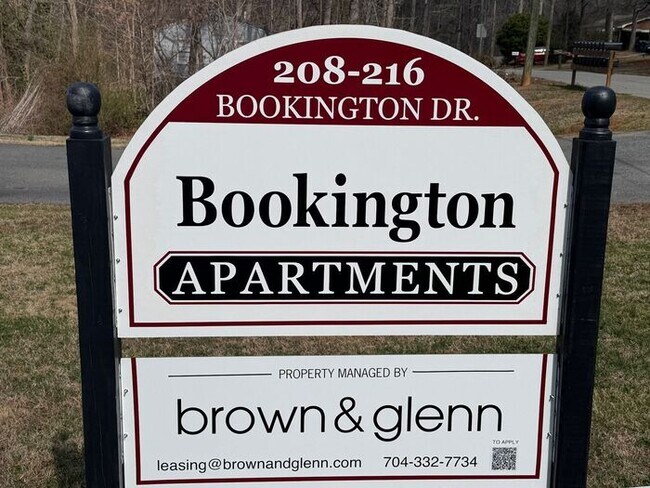 Building Photo - 1-Month Free Summer Special - Great 2-bedroom townhome close to downtown Lexington, NC