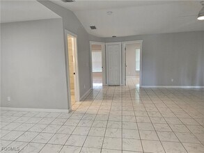 Building Photo - 743 Hightower Ave S