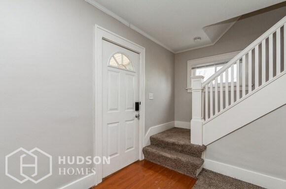 Building Photo - 1073 Wilson Ave