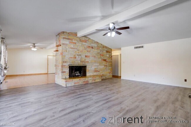 Foto del edificio - 3 br, 2 bath House - 3156 Wright St, Sacra...