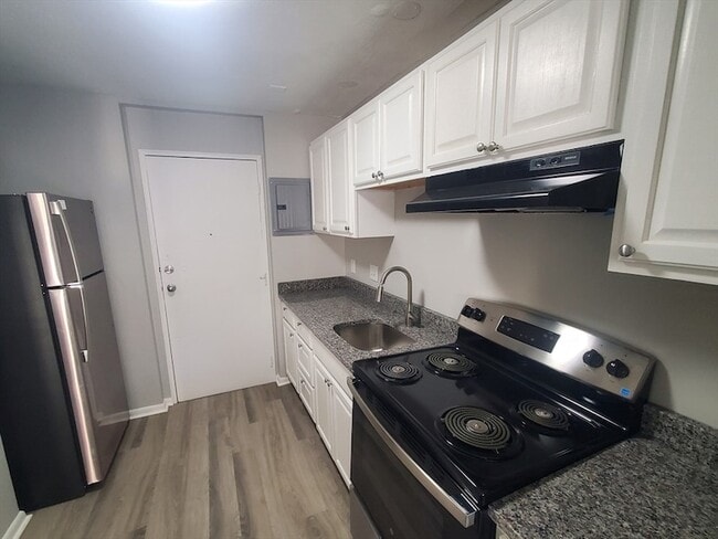 Photo - 760 Cummins Hwy Apartment