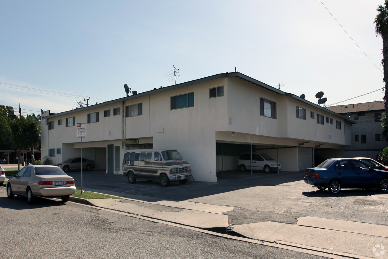 Primary Photo - The Samaro Apartments