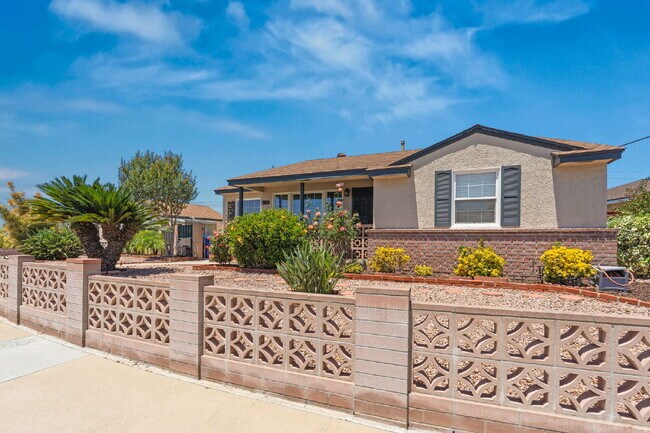 Foto del edificio - A San Diego Vacation Home with a Pool? Yes please!